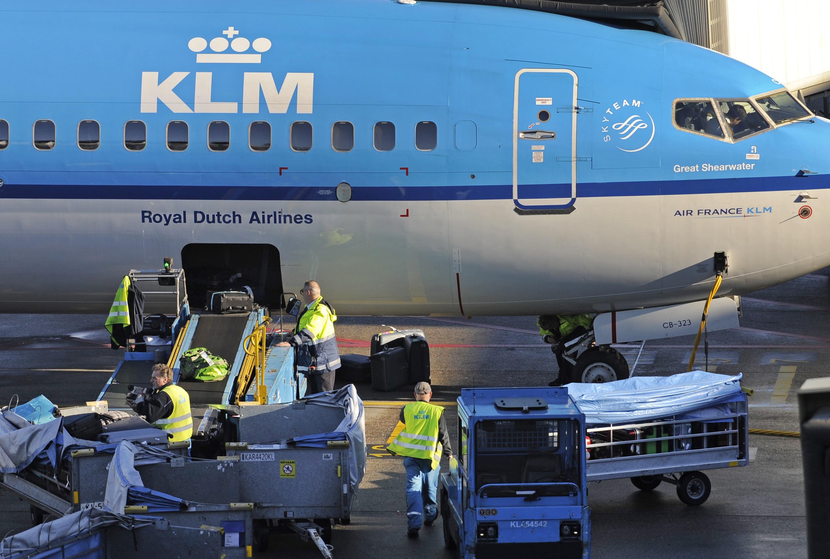 Respectvol Maak een naam genezen KLM-personeel gebukt onder te zware bagage | Financieel | Telegraaf.nl