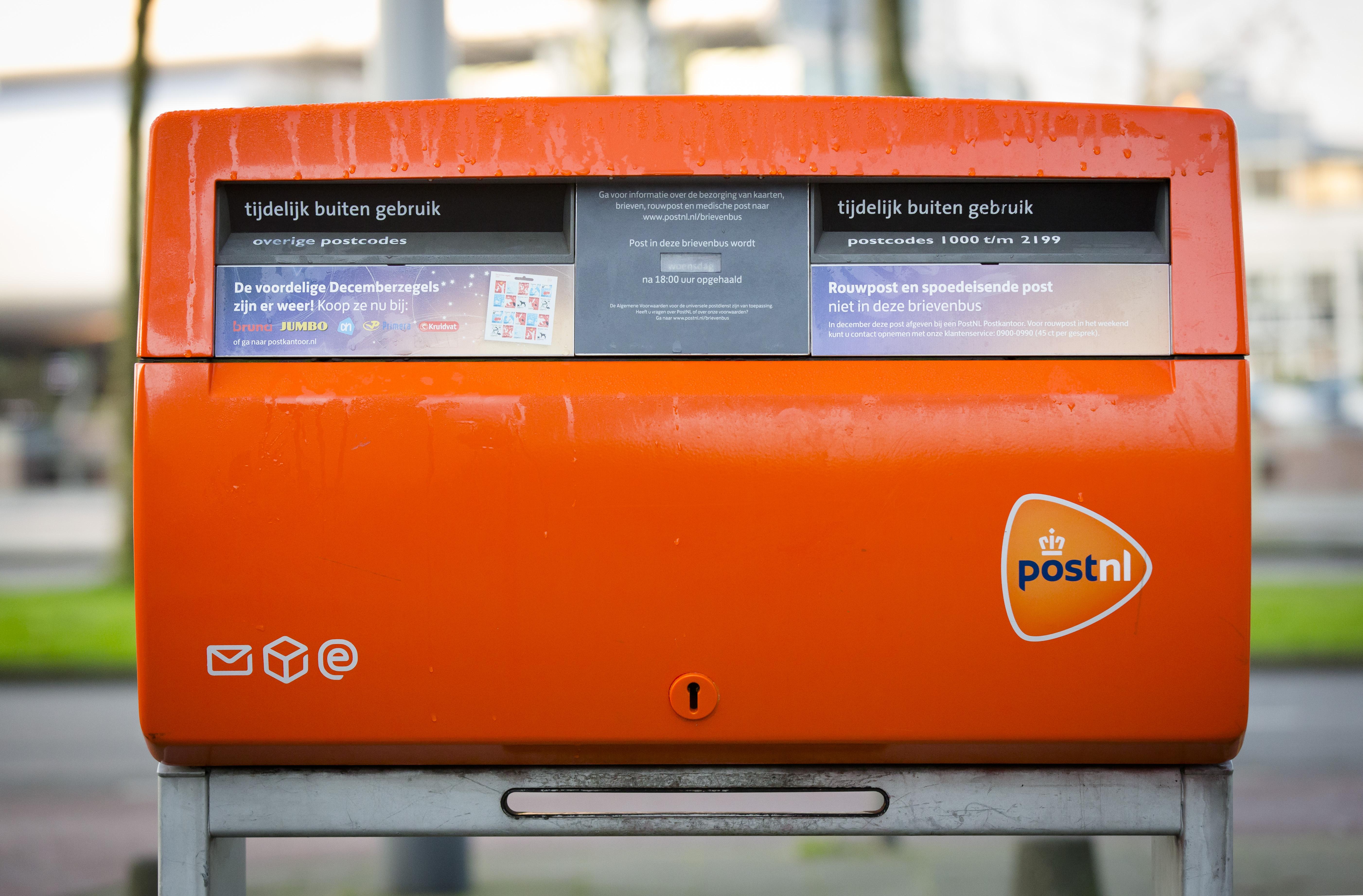 Observeer diep kalmeren Chauffeur PostNL getrapt en van sleutel brievenbus beroofd in Soest |  Gooieneemlander