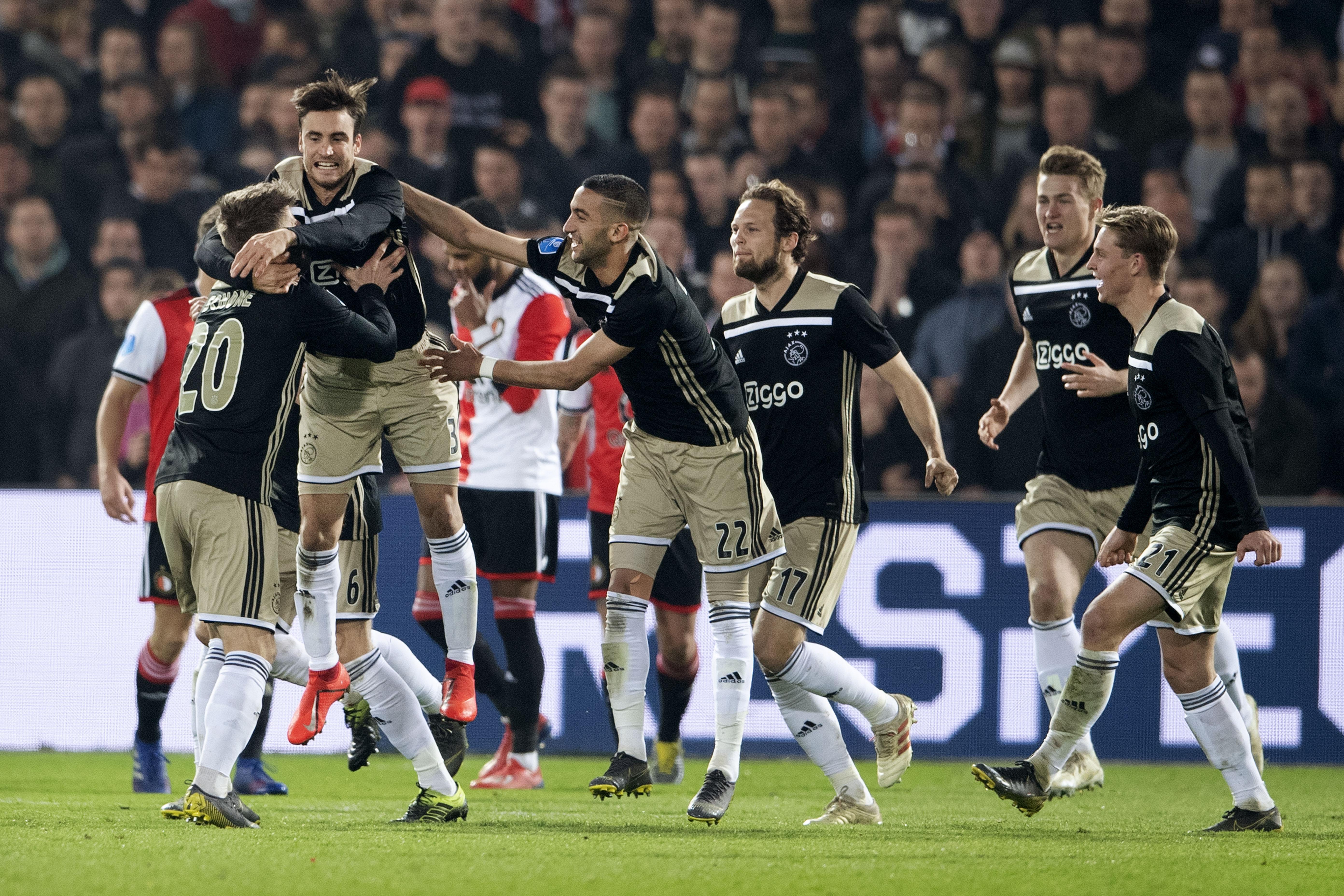 Elektropositief krullen Numeriek Ten Hag geniet van wilskracht Ajax tegen Feyenoord [video] |  Noordhollandsdagblad