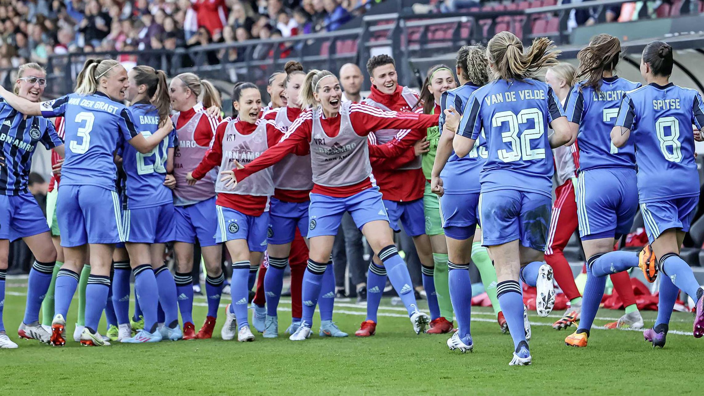 Inloggegevens Kameel Bemiddelaar Ajax-vrouwen nemen revanche voor verloren bekerfinale Ten Hag-equipe |  Voetbal | Telegraaf.nl