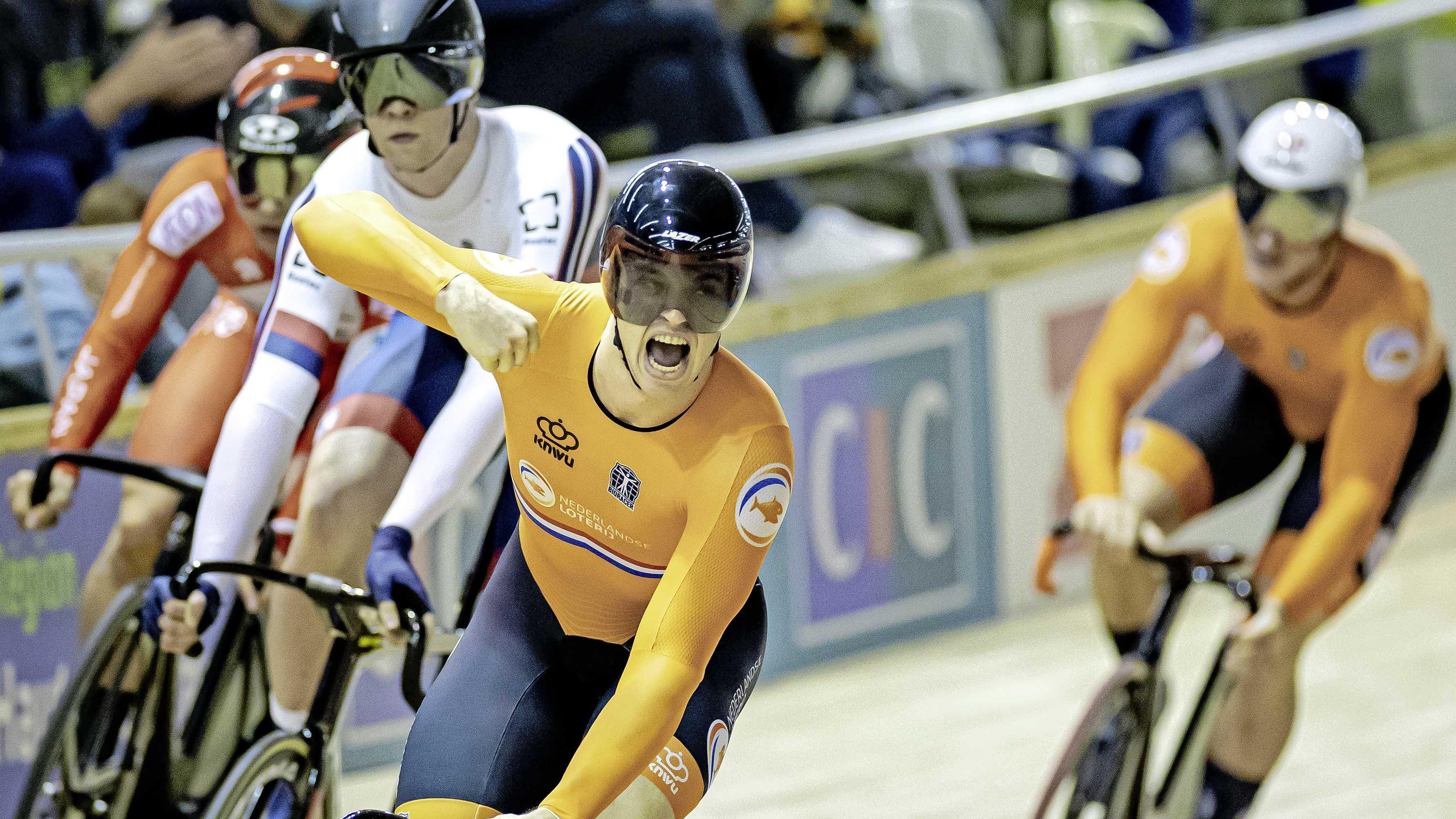 Harrie Lavreysen prolongeert wereldtitel op keirin | Wielrennen |  Telegraaf.nl