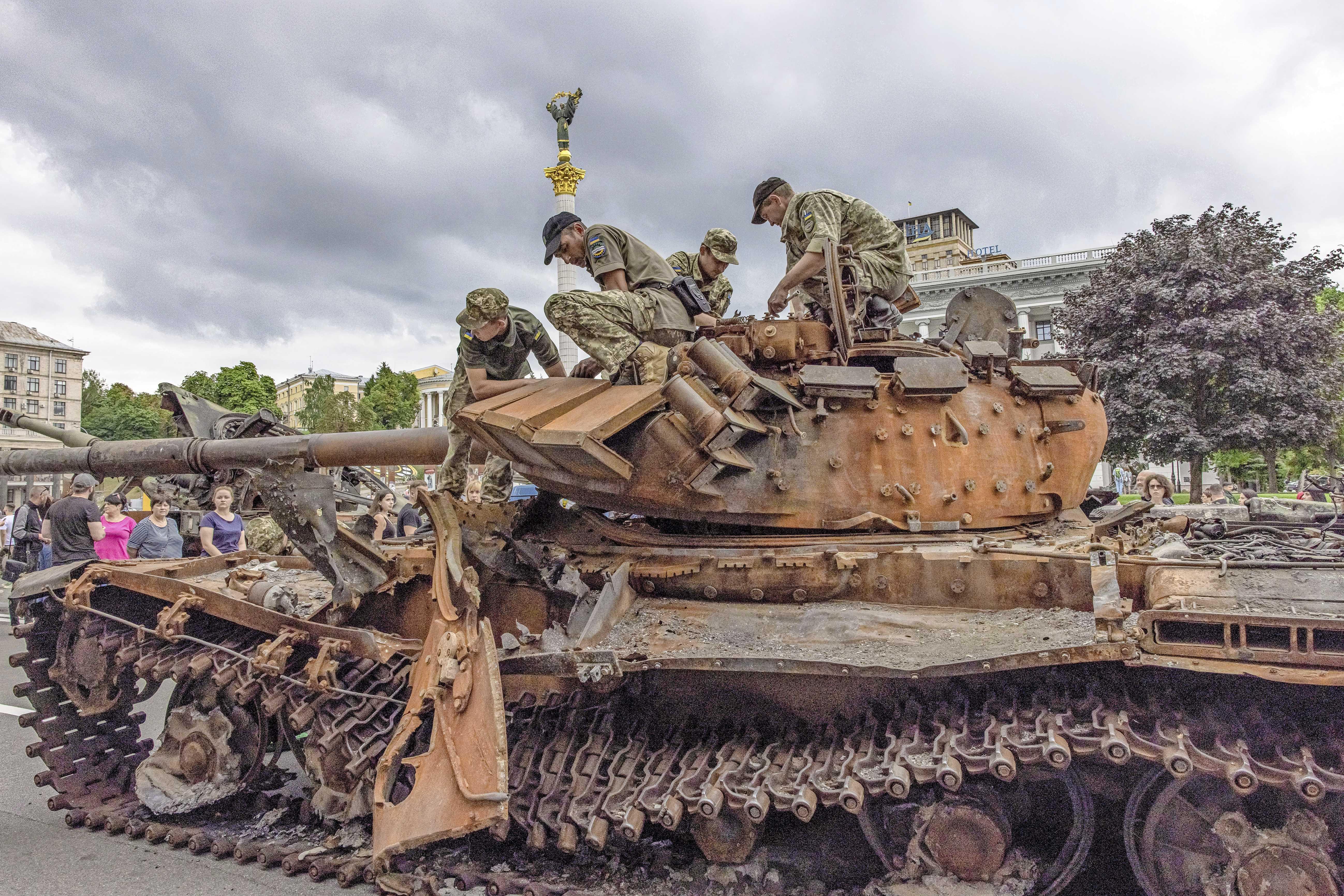 Vegen Michelangelo Poort Leger Poetin met oude rommel slagveld op: wat gaat er mis bij de Russen? |  Buitenland | Telegraaf.nl