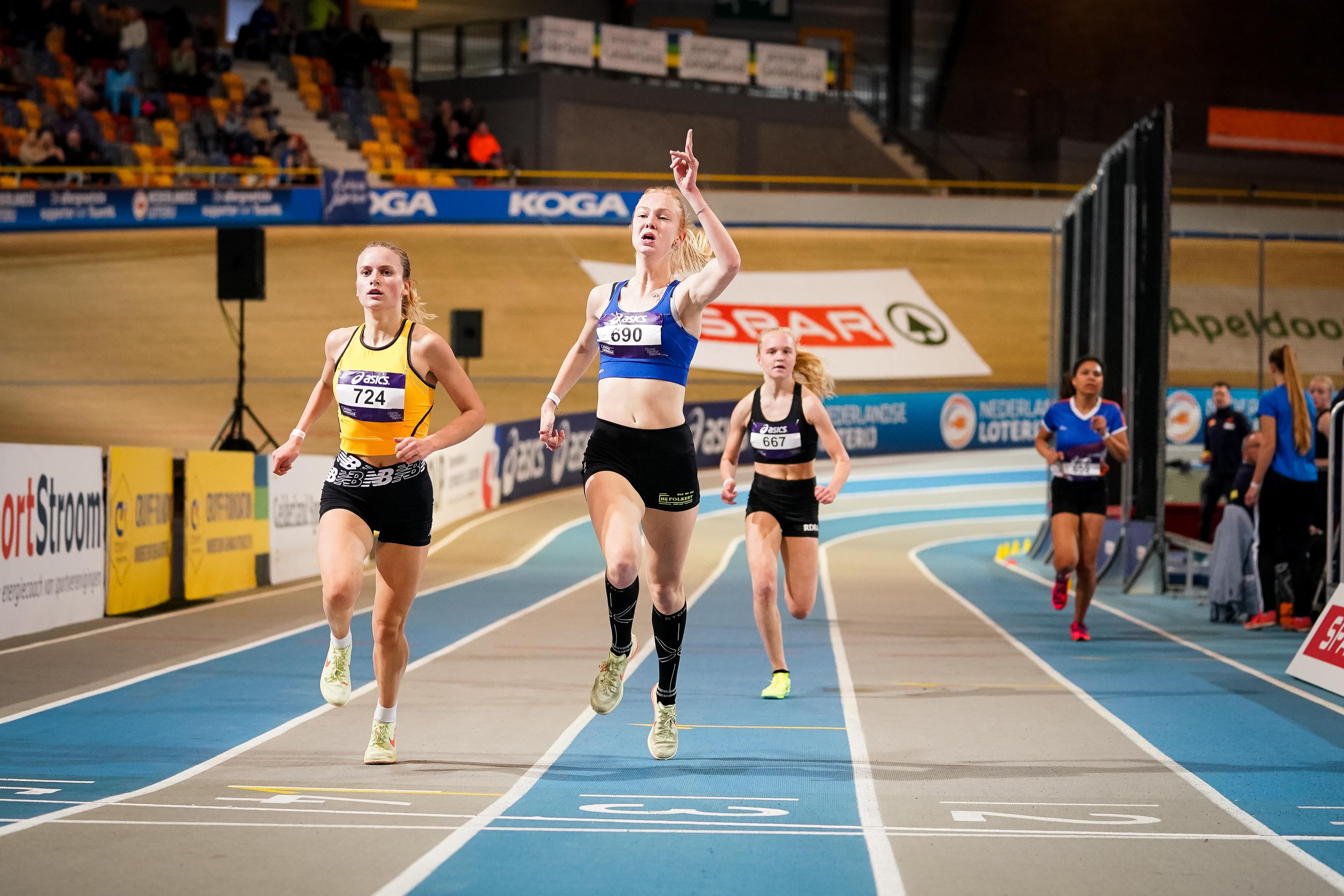 Indica Inloggegevens Pelgrim Opmerkelijke zege Sien van Vuuren: atlete sprint in laatste meters haar  juichende concurrent voorbij | Noordhollandsdagblad