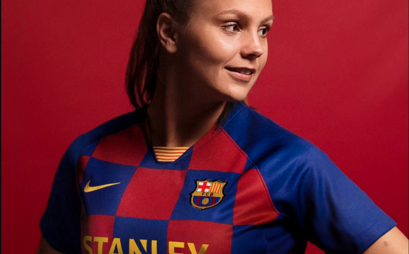 archief in de tussentijd ondanks Foto: Martens showt nieuw tenue Barcelona | Voetbal | Telegraaf.nl