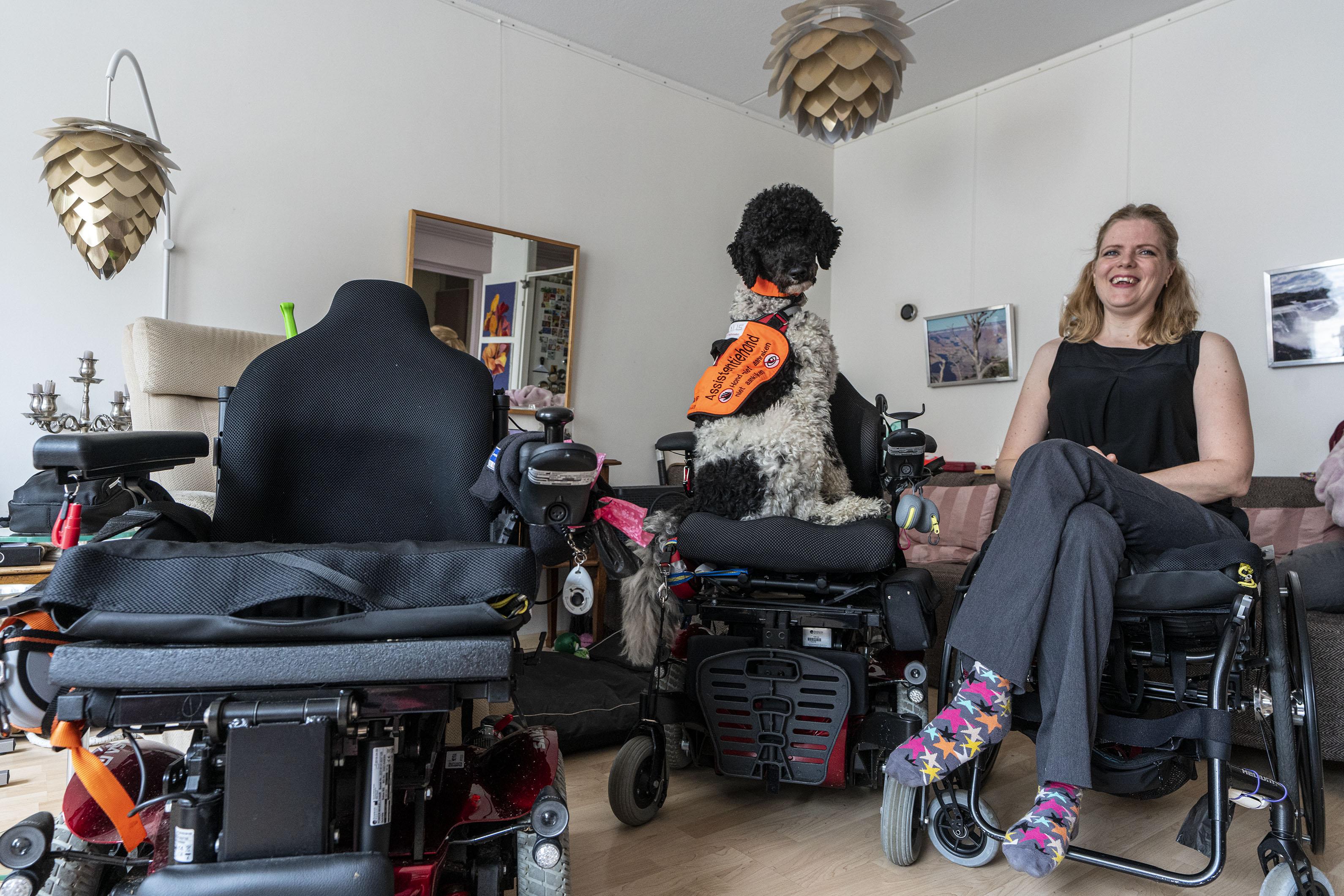 Weglaten Mooie vrouw talent Nienke Spaan wacht al jaren op een goede rolstoel, maar het wil niet lukken  | Leidschdagblad