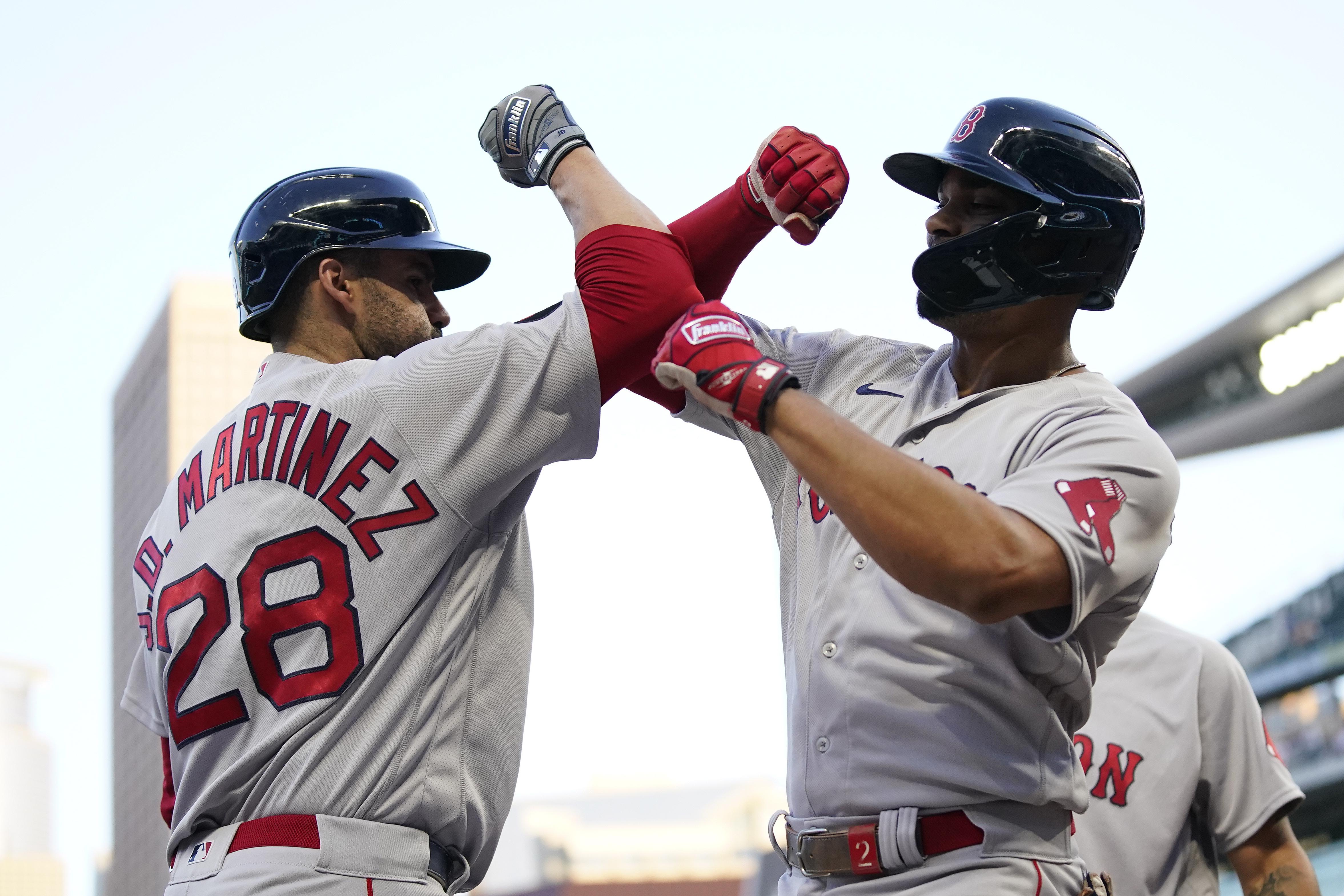 Xander Bogaerts hits walk-off grand slam in 10th inning (VIDEO