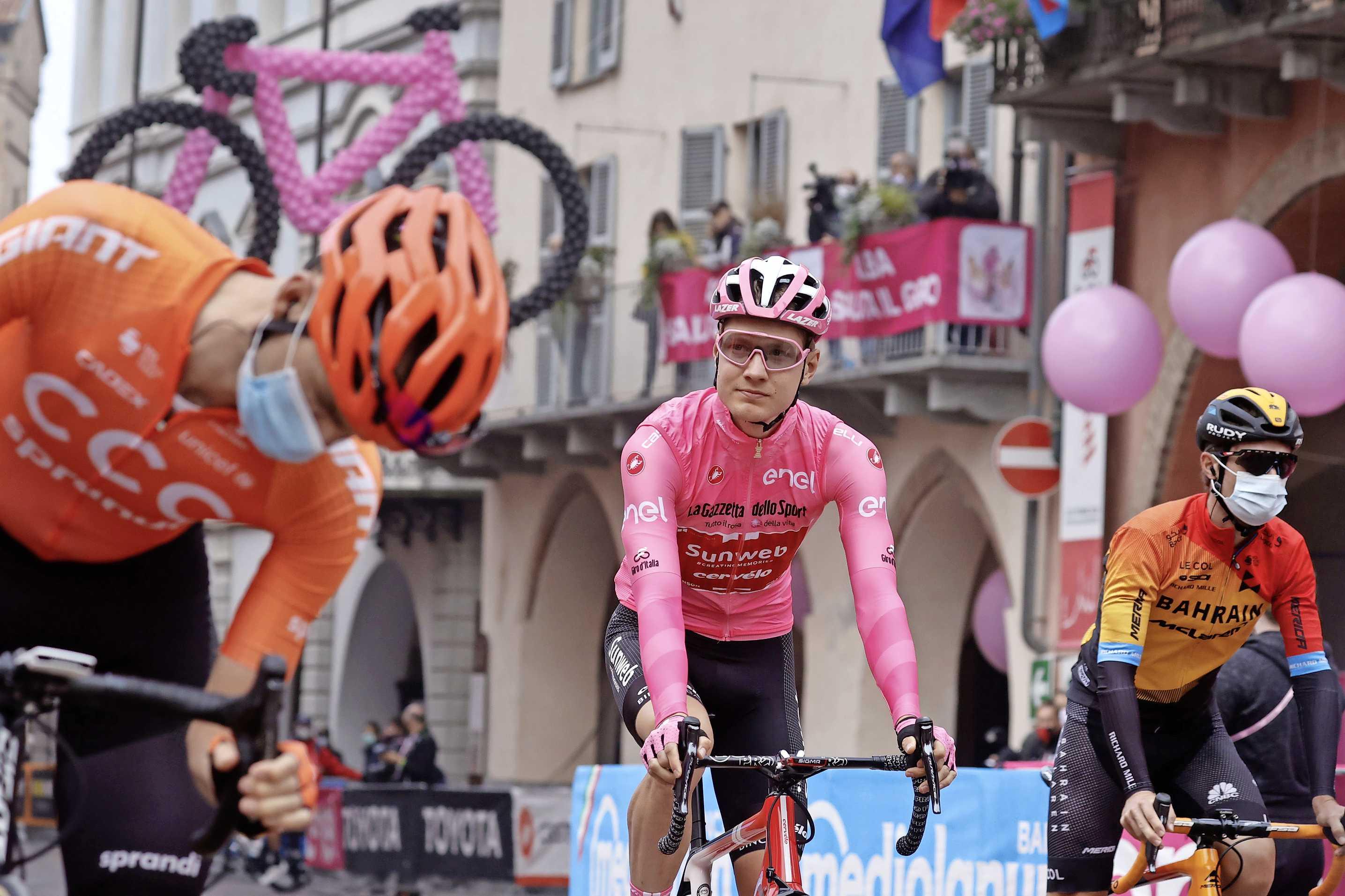 Artikelen over Wilco Kelderman | Telegraaf.nl Kelderman pakt roze trui, ondanks tik op de neus van