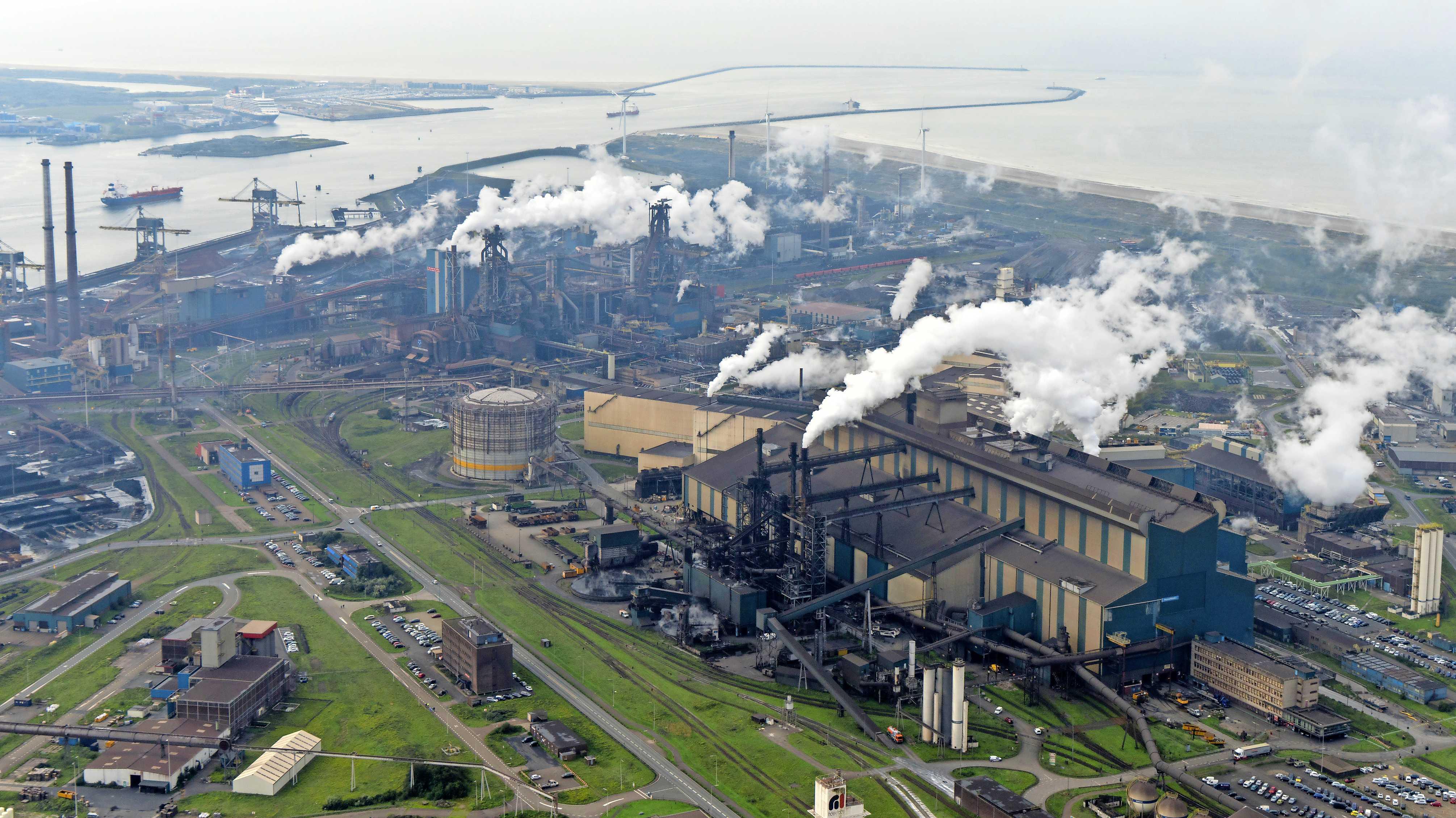 Tata Steel IJmuiden moet 170 miljoen besparen', Financieel