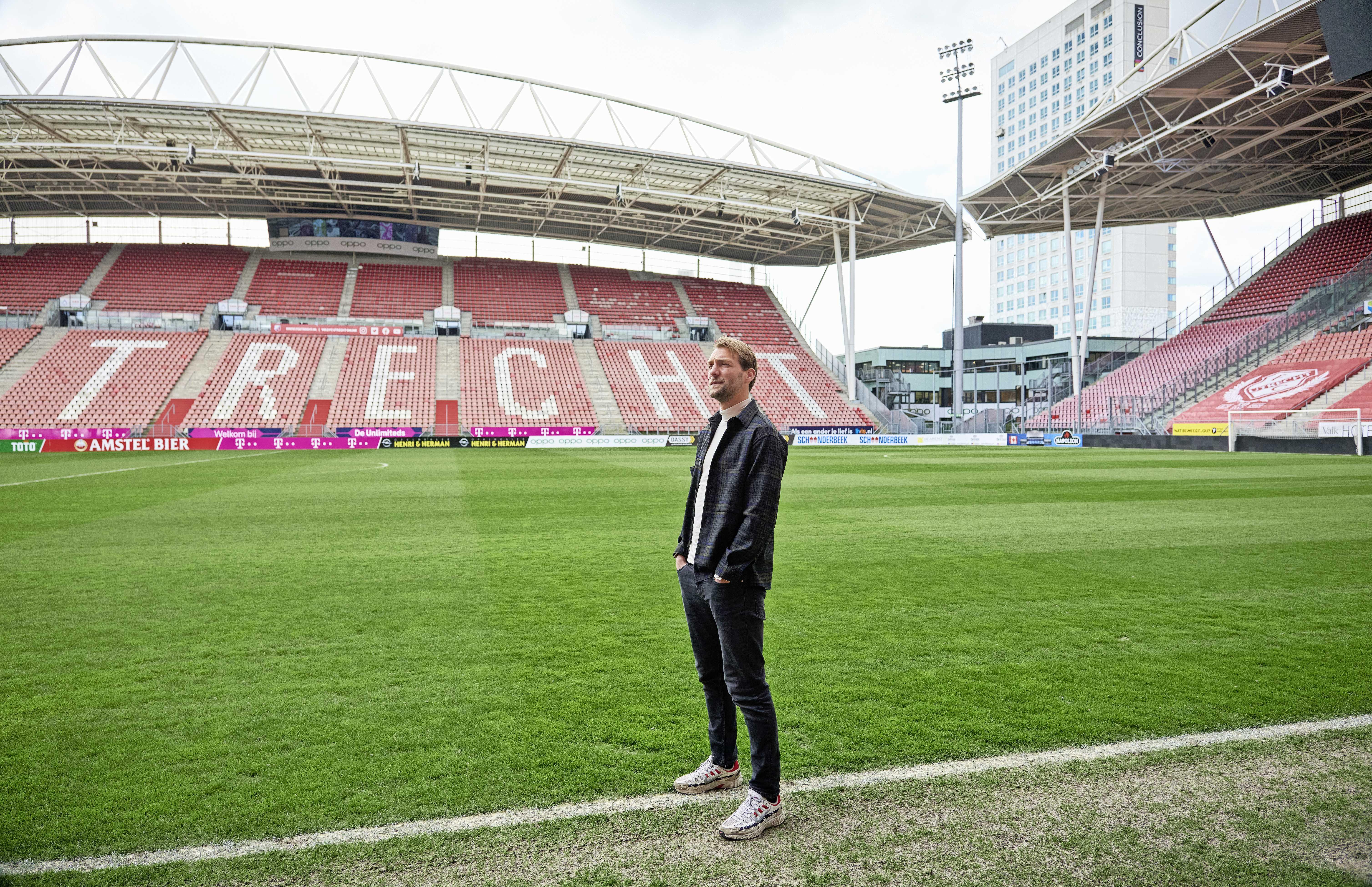 Paniekaanvallen houden Van der Wiel en Kishna van het veld: 'Ik kon er niet  mee leven', Nederlands voetbal