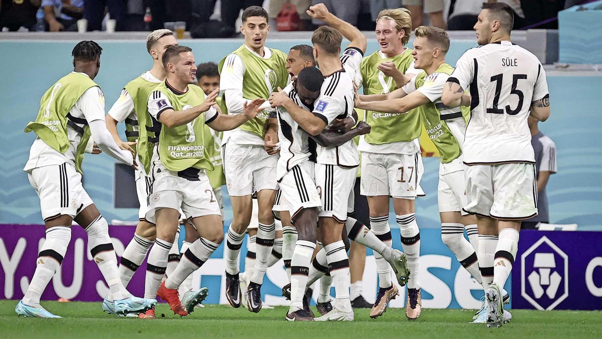 Duitsland leeft nog op WK na ontsnapping tegen Spanje | voetbal | Telegraaf.nl