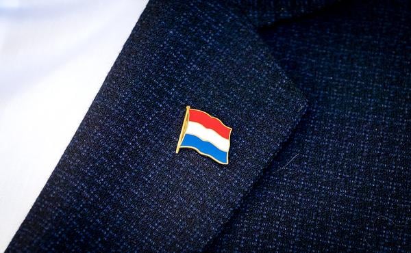 Luidruchtig meesteres Ventileren CDA'er: vlag op de borst | Binnenland | Telegraaf.nl