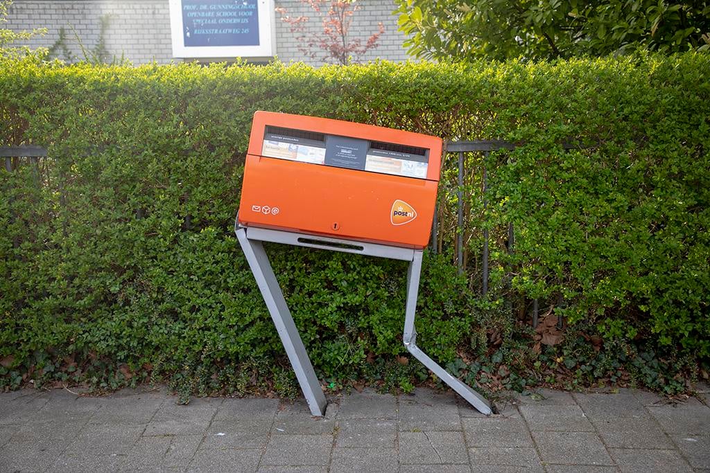 Verdeel personeel Gewoon Maaltijdbezorger gewond bij flinke klap tegen brievenbus in Haarlem |  Haarlemsdagblad